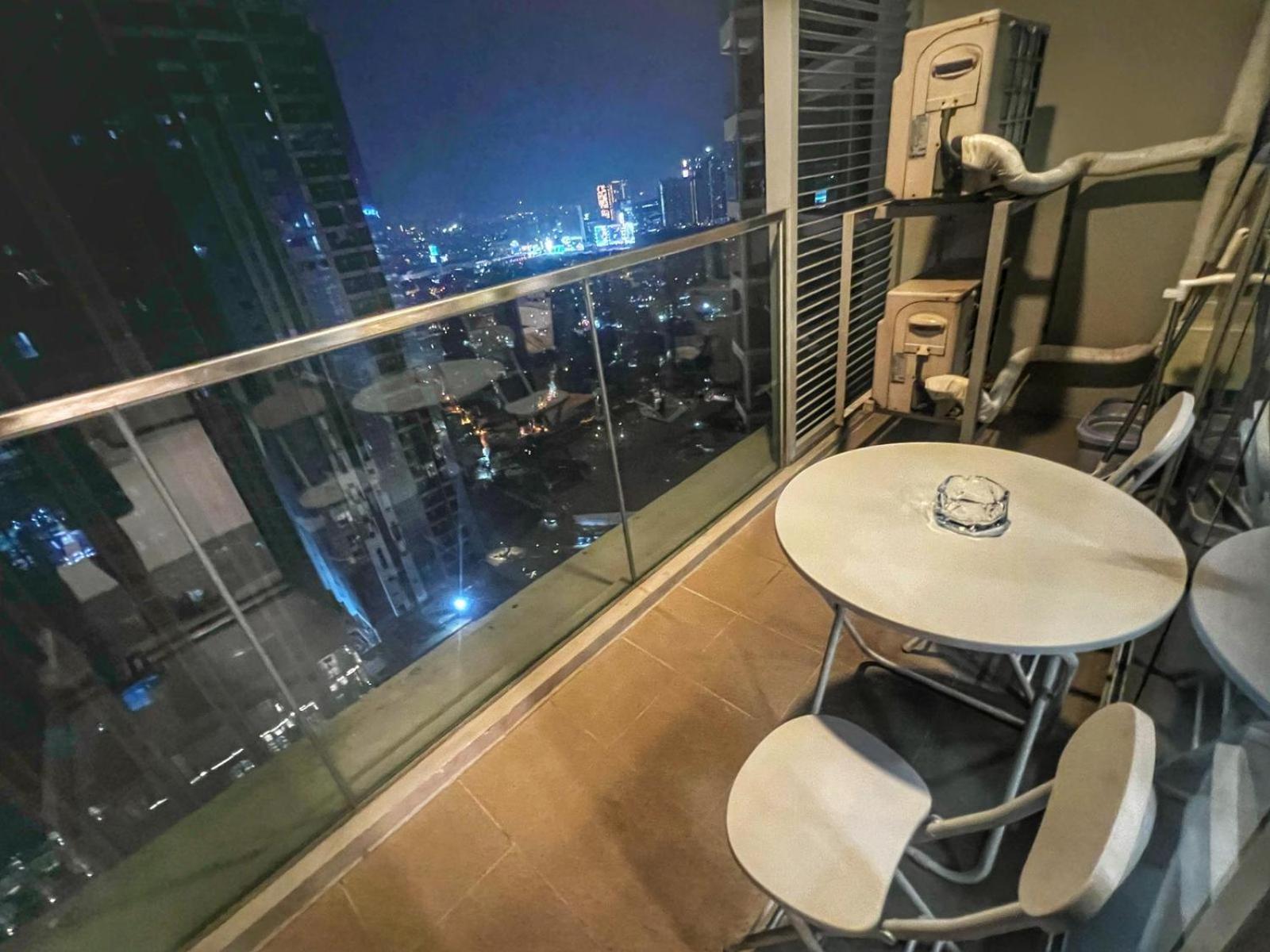 Eg Private House -Bgc Uptown Taguig Exterior foto